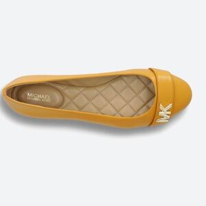 Almost brand new Michael Kors footwear
